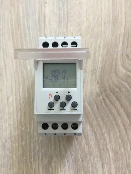 ABB 2CSM222501R1000 Реле времени цифр. нед. DWA2 в Москве