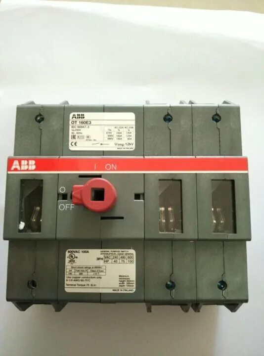 ABB OT100F3 Выключатель-разъединитель 3Р 100А с ручкой управления в Москве